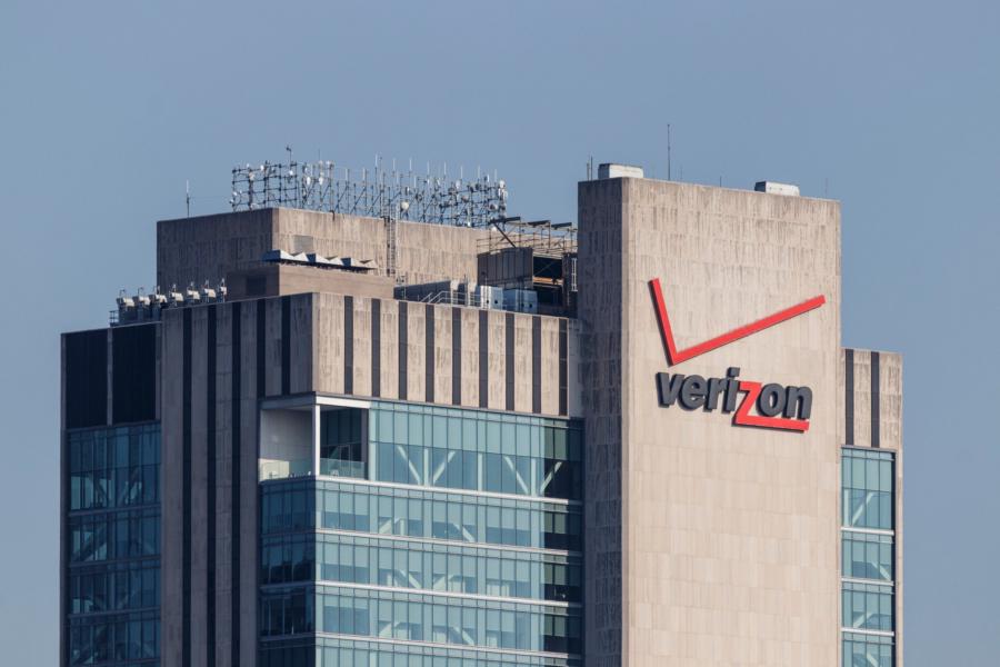 verizon buying frontier communications atrocious idea
