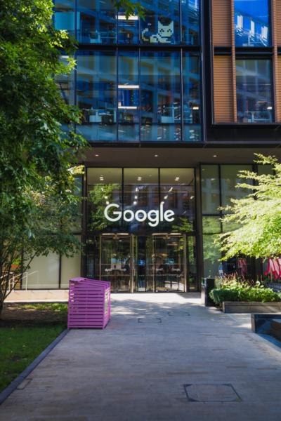 Google defends feature, but critics cite traffic drops and lack of publisher consent.