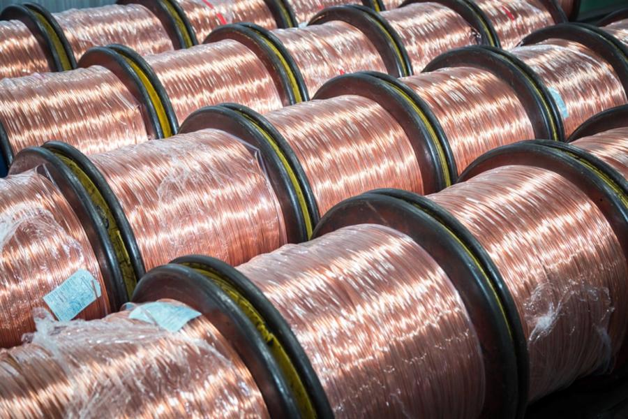 Pure Copper wire core element production of copper cables use for electrical power and telecomunication industry power — Photo
