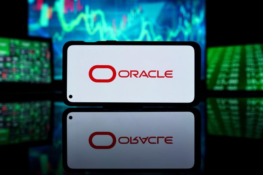 Oracle logo on cellphone 