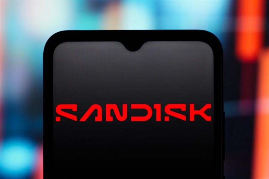  the sandisk corporation (san disk) logo is seen displayed on a smartphone screen