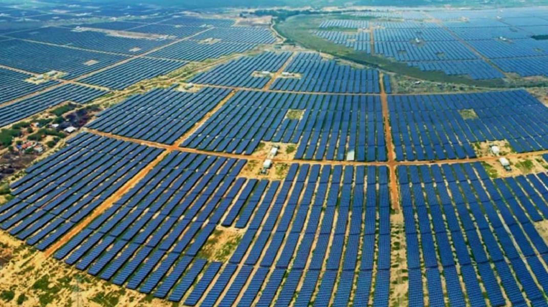 Adani Green gained about 4 percent in today's trading session. Brokerage firm, Macquarie, on March 13, initiated its coverage on the Adani Green stock, rating it as 'outperform'. Its price target was therefore set at Rs 1,200 which was at a 40 percent potential upside from Wednesday's closing figures.