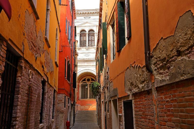 thermal insulation coating system tailored to Italy's traditional stone buildings